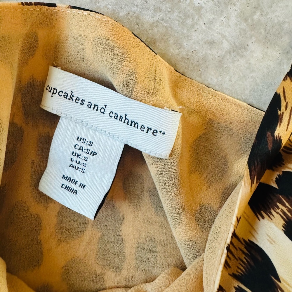 Cupcakes and Cashmere Leopard Print Chain Strap Cami Top - Small - Picture 4 of 5